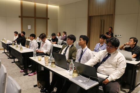 apr27-presentations 004