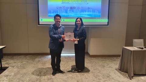 apr27-presentations 328_phon-lan