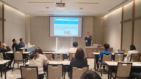 apr27-presentations 350_phon-lan