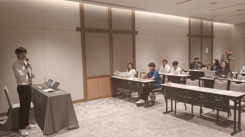 apr27-presentations 376_phon-lan