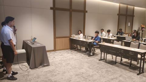 apr27-presentations 384_phon-lan