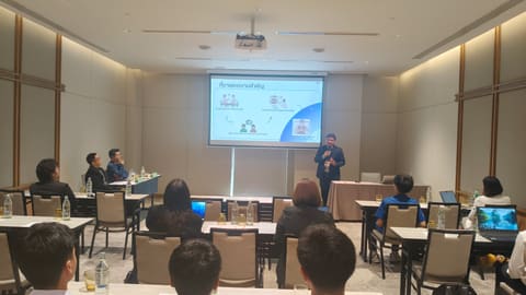 apr27-presentations 390_phon-lan