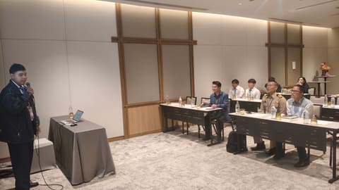 apr27-presentations 429_phon-lan