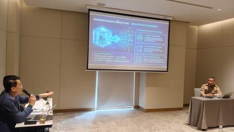 apr27-presentations 450_phon-lan