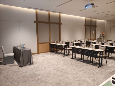apr27-presentations 466_phon-lan