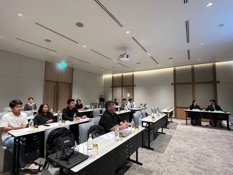 apr27-presentations 477_phon-saen