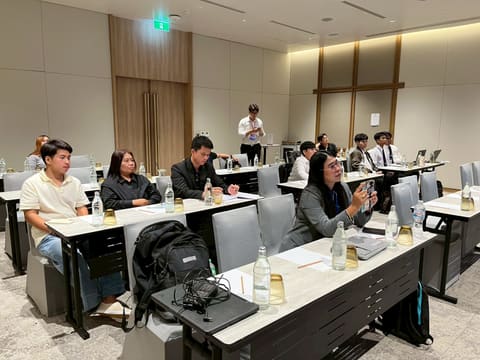 apr27-presentations 487_phon-saen