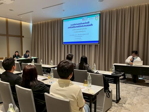 apr27-presentations 492_phon-saen