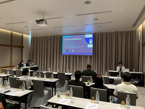 apr27-presentations 497_phon-saen