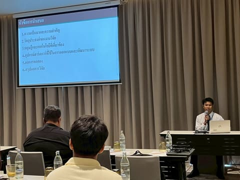apr27-presentations 498_phon-saen