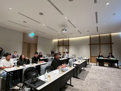 apr27-presentations 524_phon-saen