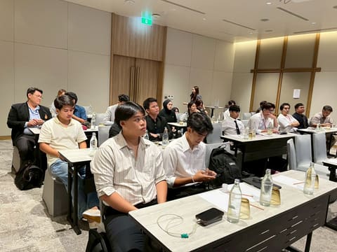 apr27-presentations 533_phon-saen