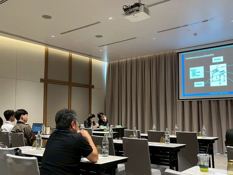 apr27-presentations 563_phon-saen