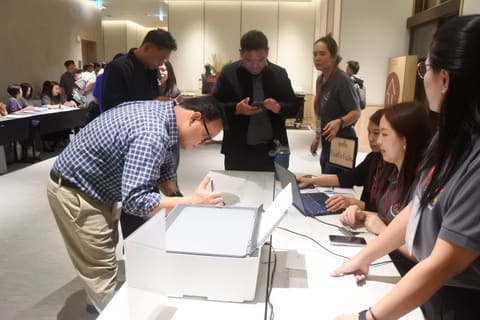 apr27-registration 021