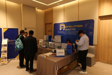 apr27-registration 082